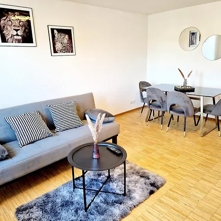 Spacious Mannheim/neckarau + Balcony *