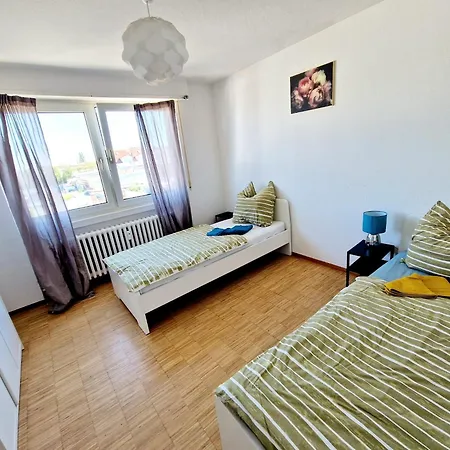 Lejlighed Spacious Mannheim/neckarau + Balcony *