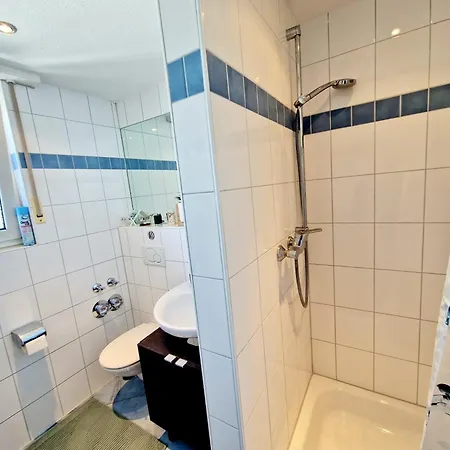 Spacious Mannheim/neckarau + Balcony Lejlighed Neckarau