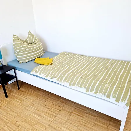 Spacious Mannheim/neckarau + Balcony *