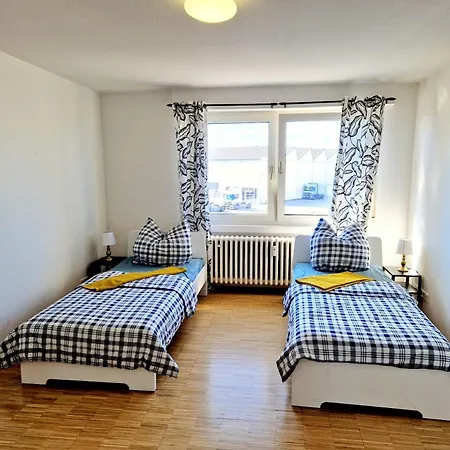 Spacious Mannheim/neckarau + Balcony Lejlighed *
