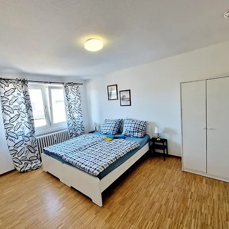 Spacious Mannheim/neckarau + Balcony * Neckarau